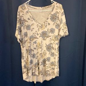 Old Navy floral t-shirt- Size XL, Tall
